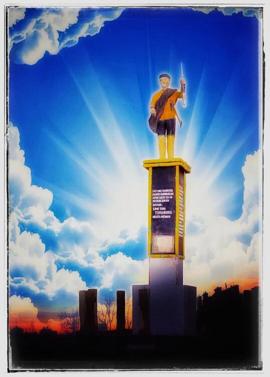 Tugu Tomanuru Tugu Tomanuru